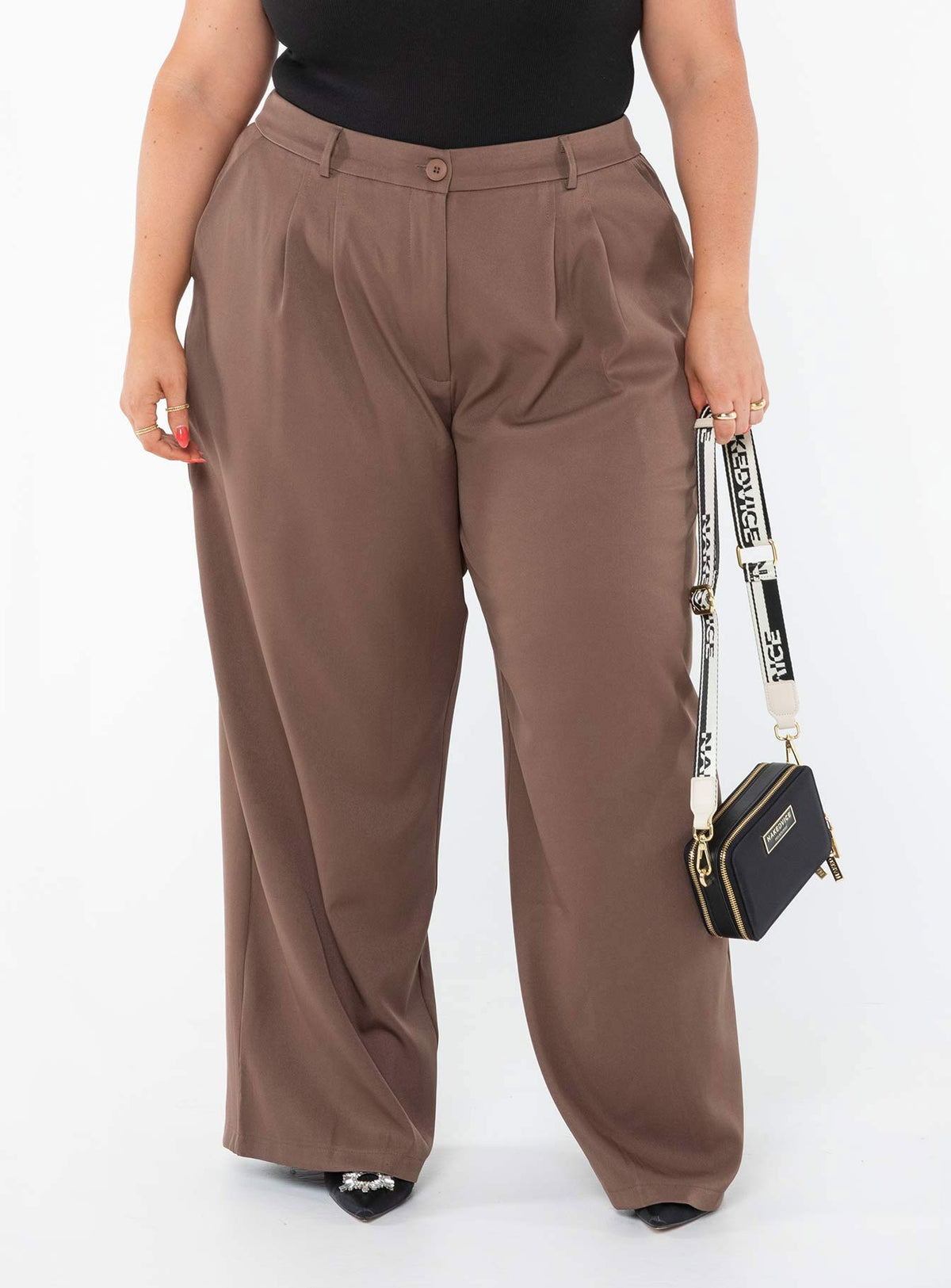 Archer Pants Brown Curve