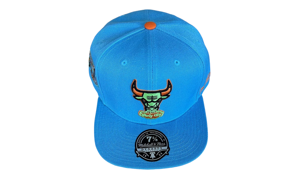 NBA Hardwood Classics Mystery Van Fitted Cap Chicago Bulls - Blue 6HSFSH21338 CBUBLUE