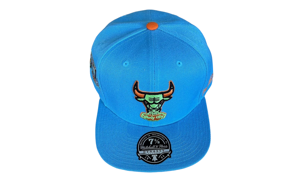 NBA Hardwood Classics Mystery Van Fitted Cap Chicago Bulls - Blue 6HSFSH21338 CBUBLUE