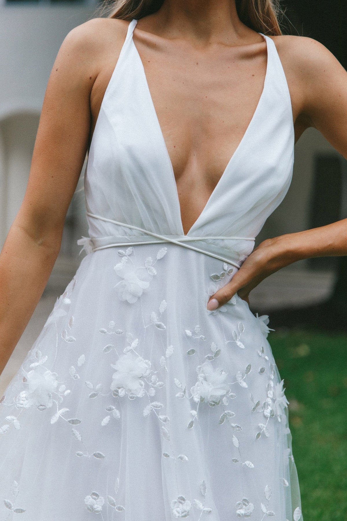Sheri V-Neckline Embellished Midi Dress White