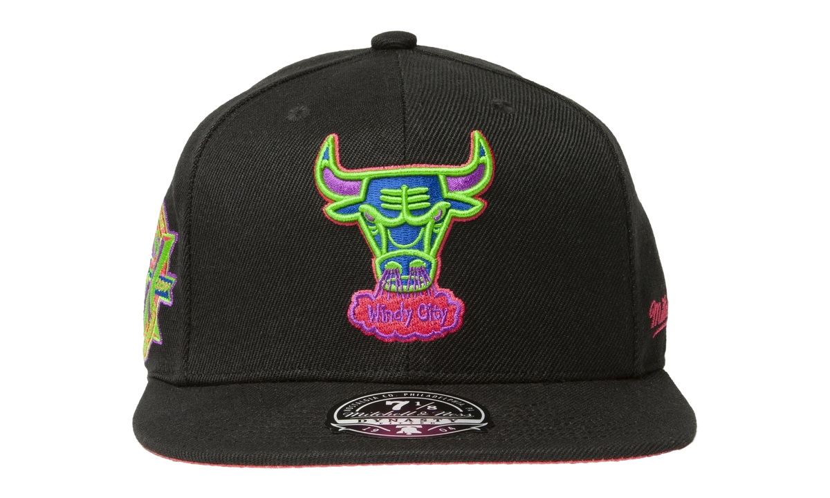 NBA Hardwood Classics Color Bomb Fitted Cap Chicago Bulls - Black 6HSFSH21324 CBUBLCK
