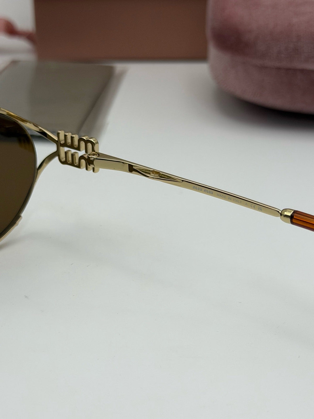 52YS Oval Sunglasses