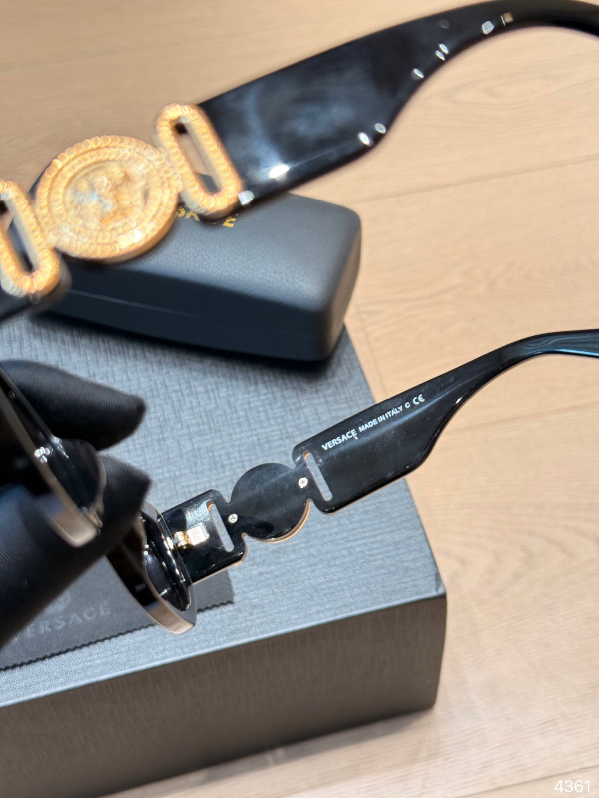 Medusa Biggie Sunglasses