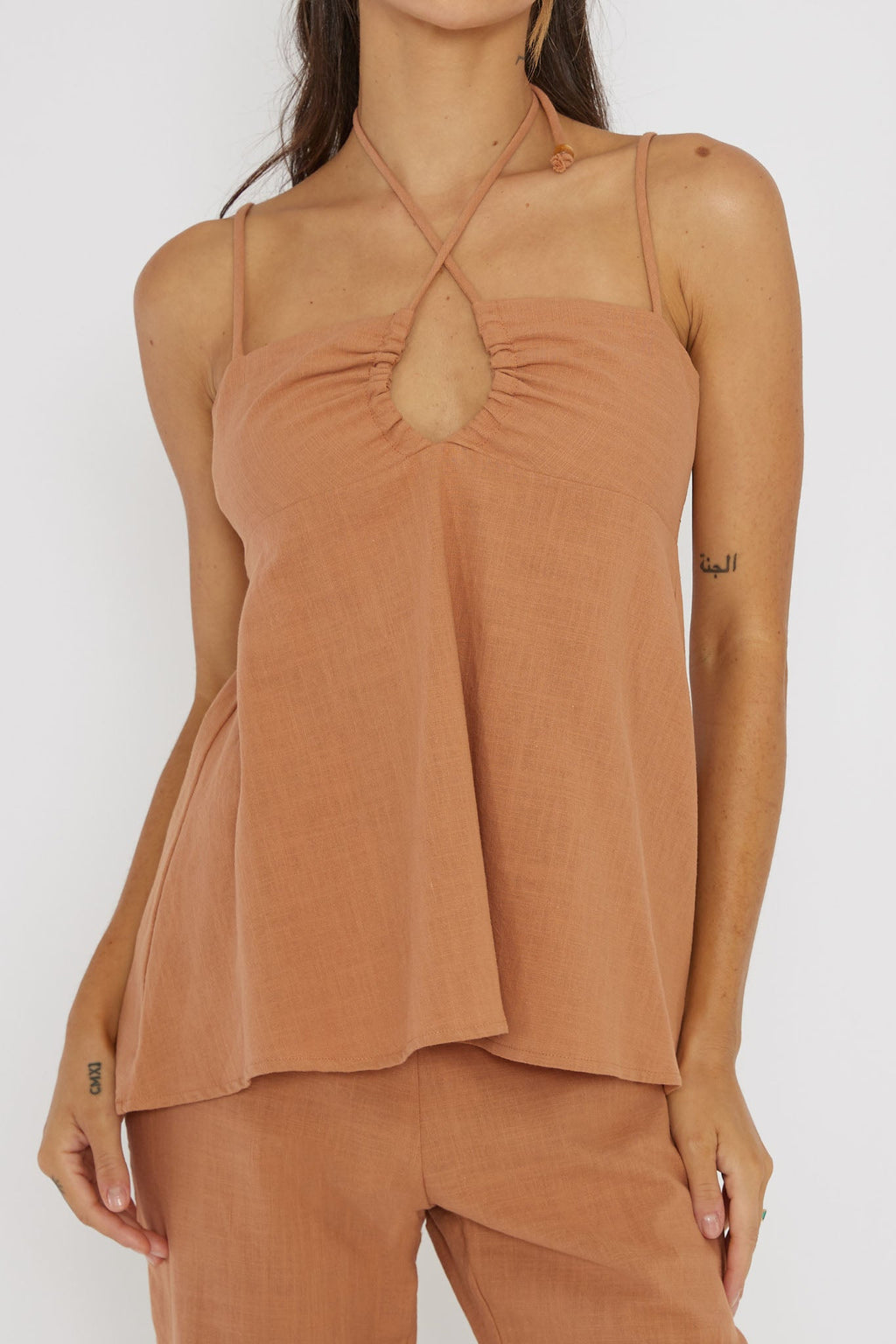 Freestyle Neck Tie Top Sand