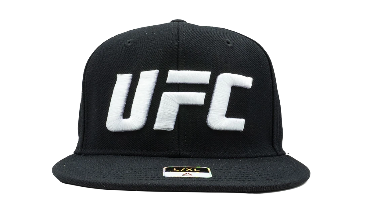 UFC Structured Flex Hat Black/White MZ863 005 UUFC