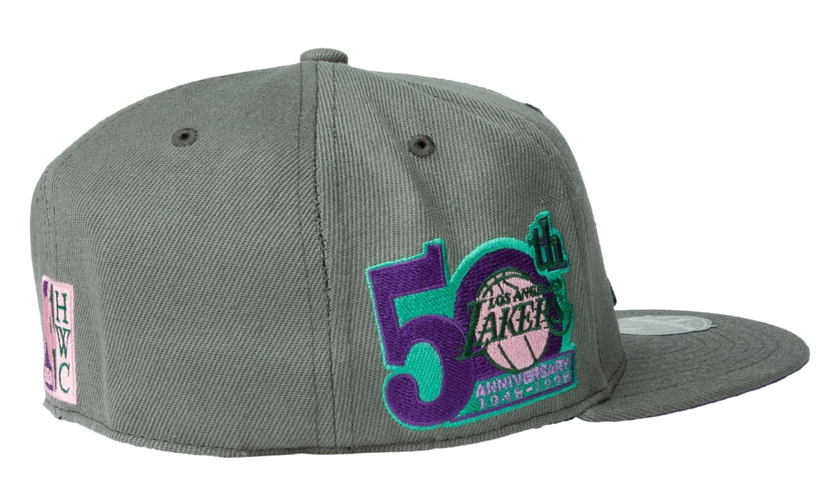 NBA Hardwood Classics From Dusk Fitted Cap Los Angeles Lakers - Dark Grey 6HSFSH21422 LALDKGY