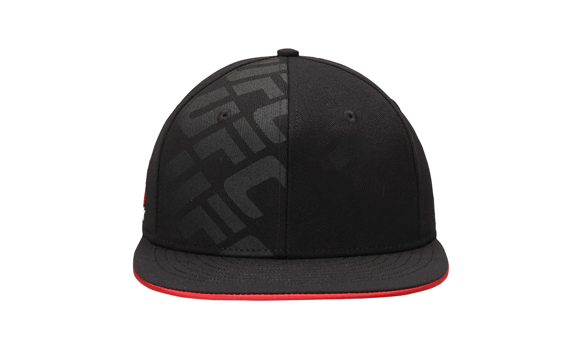 UFC Flexfit Hat Black / Red M641Z 101 UUFC