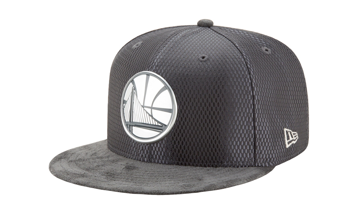 59FIFTY Golden State Warriors 2017 On Court Suede Fitted Hat Dark Grey / Light Grey - Under Brim NE632