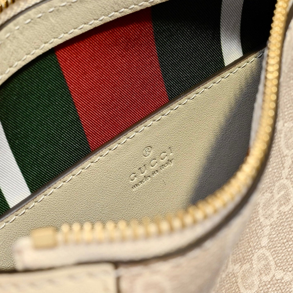Gucci Emblem Small Zipped Tote Bag – 815218