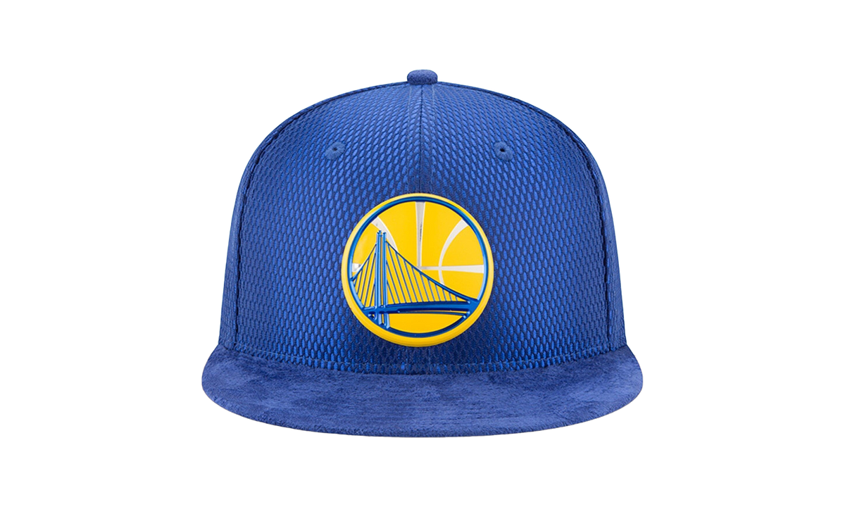 59FIFTY Golden State Warriors On The Court Suede Fitted Hat Blue / GSW Logo - Under Brim NE637