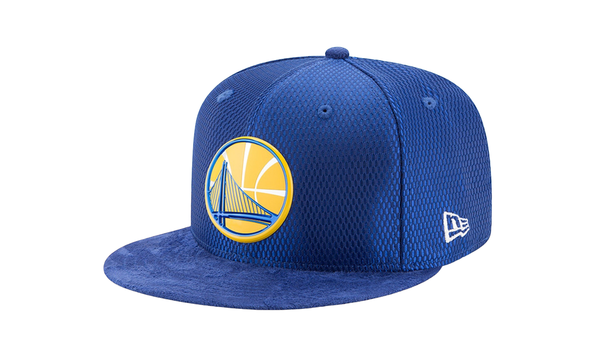 59FIFTY Golden State Warriors On The Court Suede Fitted Hat Blue / GSW Logo - Under Brim NE637
